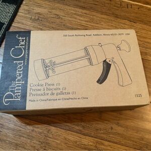 Pampered chef cookie press